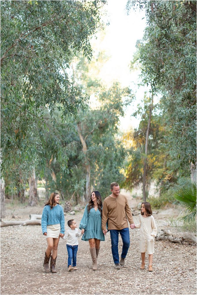 Family Portrait Session | Photography by Aubrey Rae