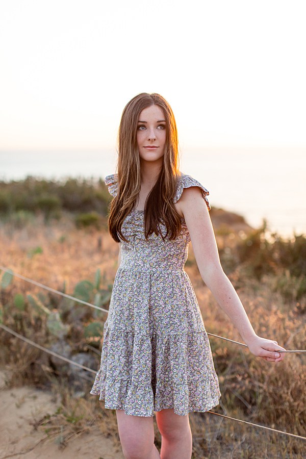 Torrey Pines State Beach | Aubrey Rae | senior girl sunset photos on cliff