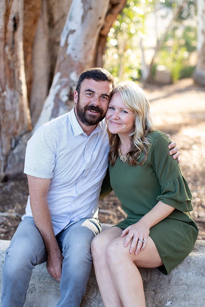 Skyes Ranch Park Murrieta | Aubrey Rae | couple sitting on log