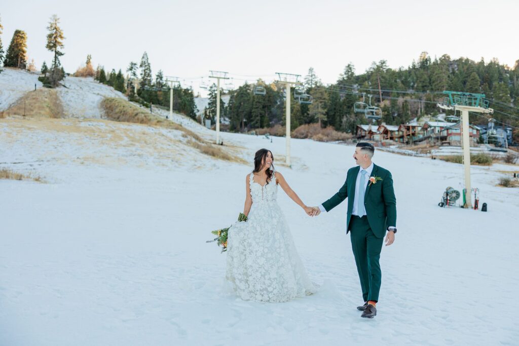 Southern California wedding photographer | Aubrey Rae | Big Bear Resort wedding venue, bride and groom portraits in the snow